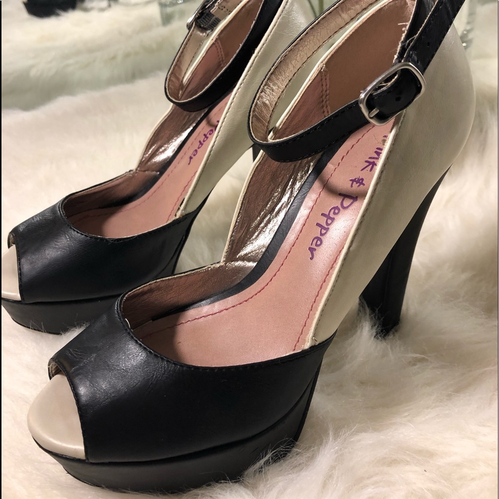 Pink & Pepper Heels w/strap-6M